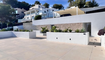 PHOTO-2025-11-18-13-38-34 3.jpg